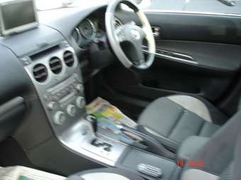 2003 Mazda Atenza Photos