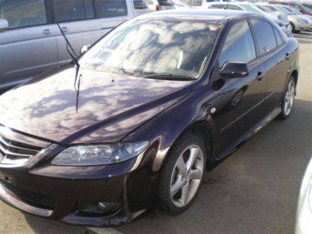 2004 Mazda Atenza