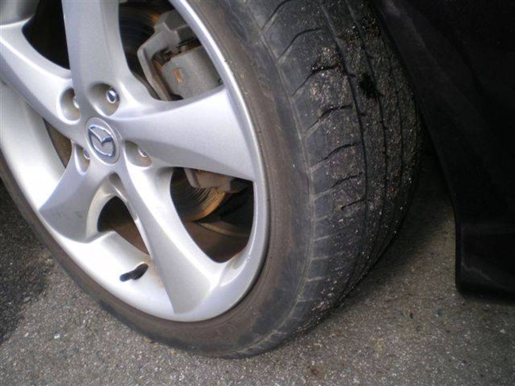 2004 Mazda Atenza