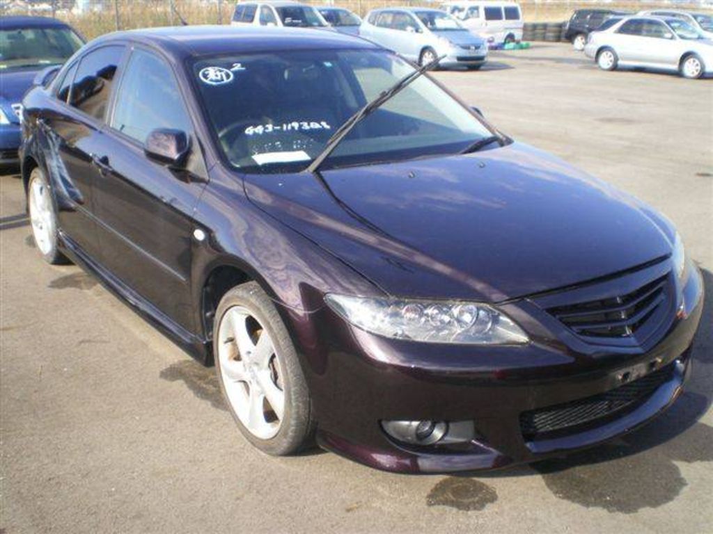 2004 Mazda Atenza