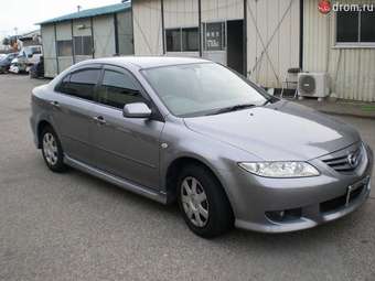 2004 Mazda Atenza Photos