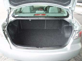 2004 Mazda Atenza Pics