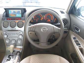 2004 Mazda Atenza Photos
