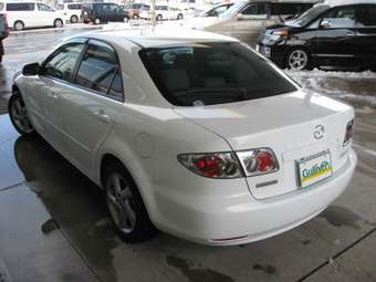 2004 Mazda Atenza Images