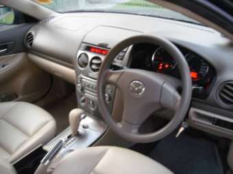 2004 Mazda Atenza Photos