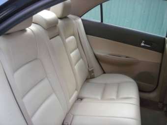 2004 Mazda Atenza Pictures