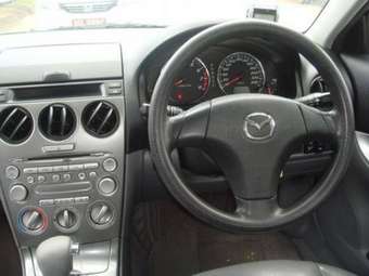 2004 Mazda Atenza Images