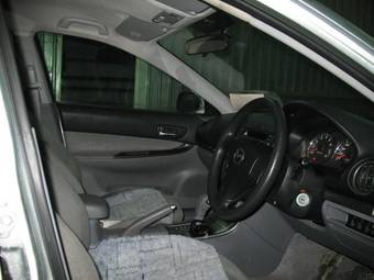 2004 Mazda Atenza Photos