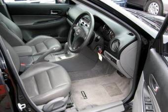 2004 Mazda Atenza Images