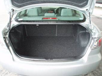 2004 Mazda Atenza Pictures