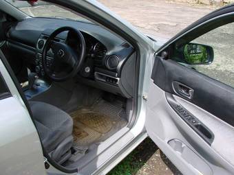 2004 Mazda Atenza Photos