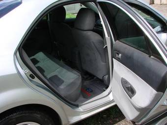 2004 Mazda Atenza Photos