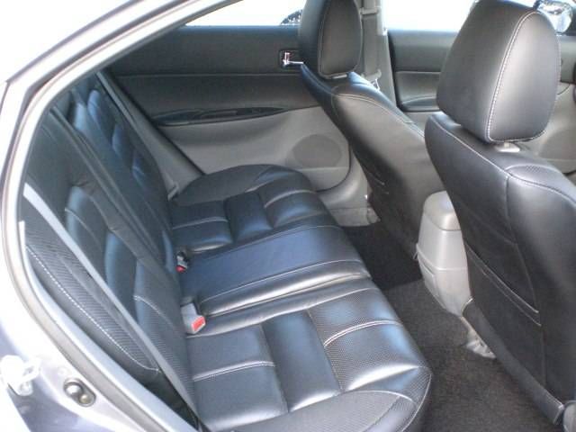 2005 Mazda Atenza