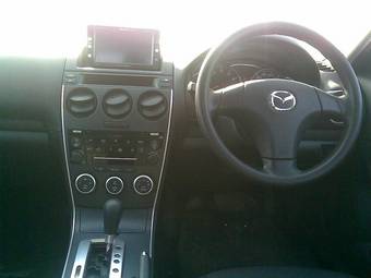 2005 Mazda Atenza Images