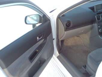 2004 Mazda Atenza Sedan Images