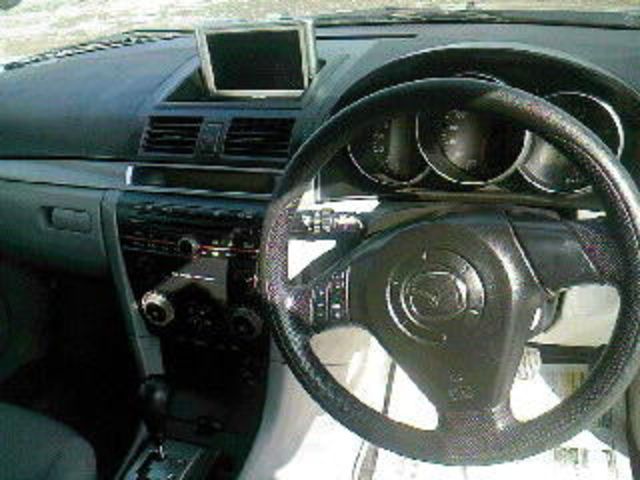 2003 Mazda Axela