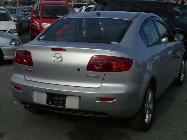 2003 Mazda Axela