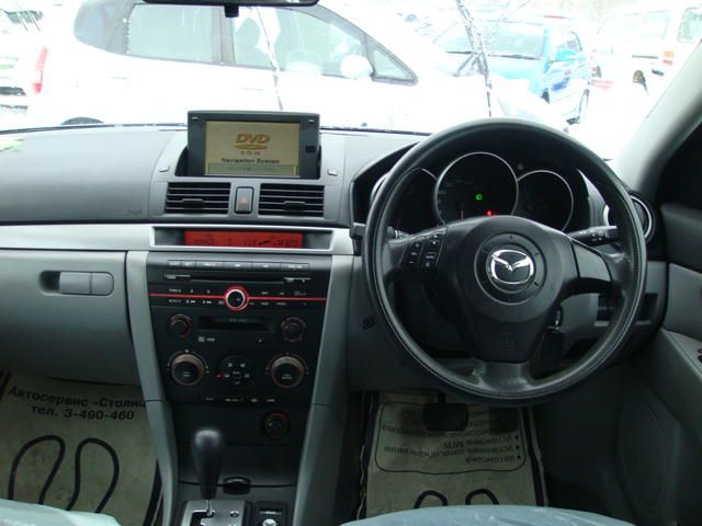 2003 Mazda Axela