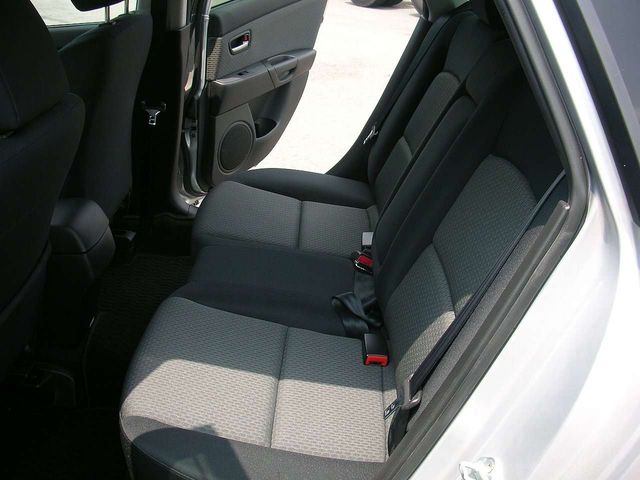 2003 Mazda Axela