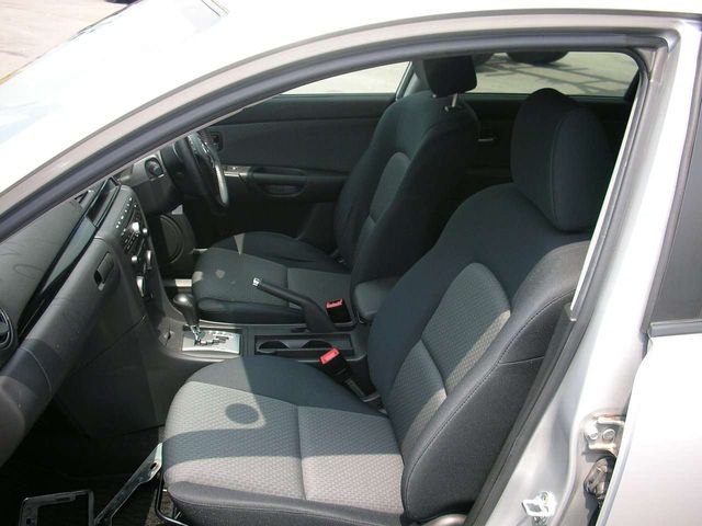2003 Mazda Axela
