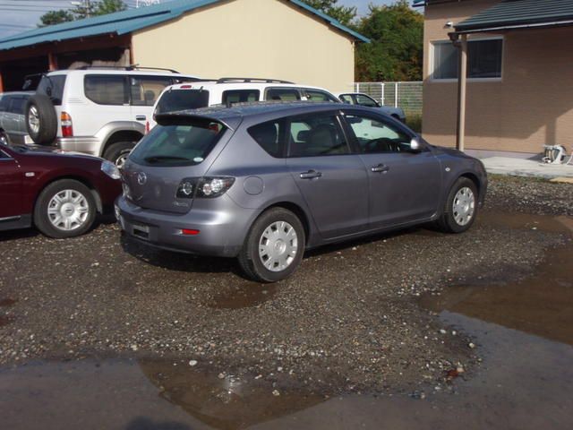2003 Mazda Axela