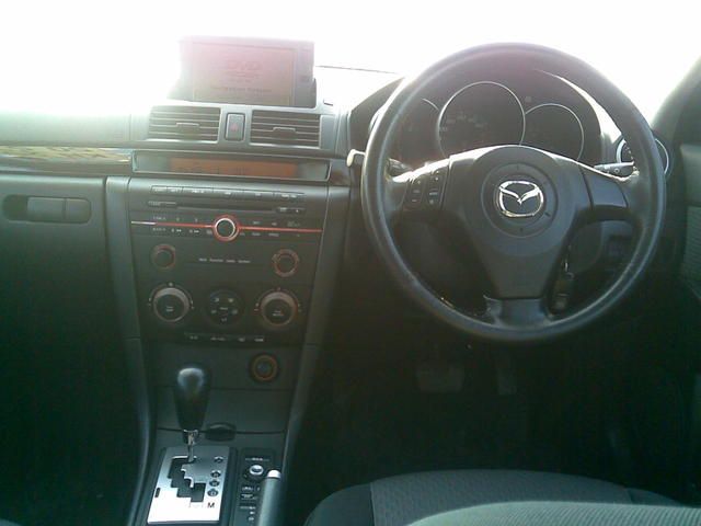 2003 Mazda Axela