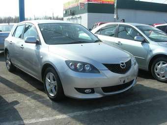 2003 Mazda Axela Pics