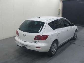 2003 Mazda Axela Pictures