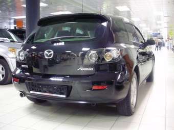 2003 Mazda Axela Photos