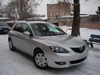 2003 Mazda Axela Photos