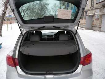 2003 Mazda Axela Images