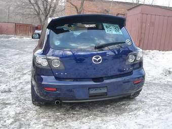 2003 Mazda Axela Pictures
