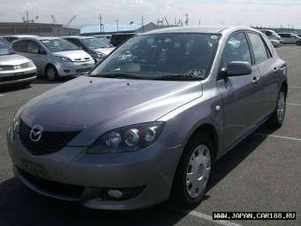 2003 Mazda Axela Photos