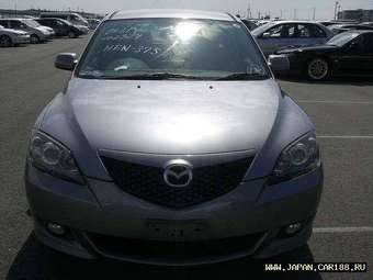 2003 Mazda Axela Photos