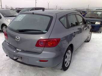 2003 Mazda Axela Pictures