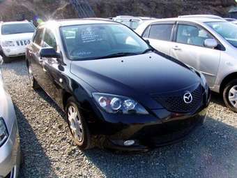 2003 Mazda Axela Pictures