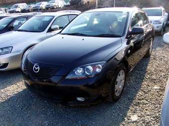 2003 Mazda Axela Photos