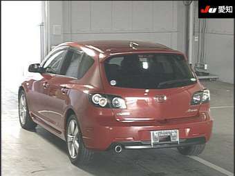 2003 Mazda Axela Images