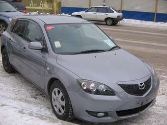 2003 Mazda Axela Photos