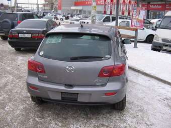 2003 Mazda Axela Pictures