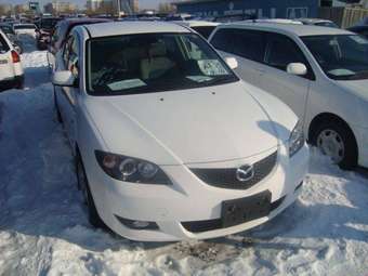 2003 Mazda Axela Photos