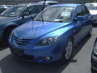 2003 Mazda Axela Pictures