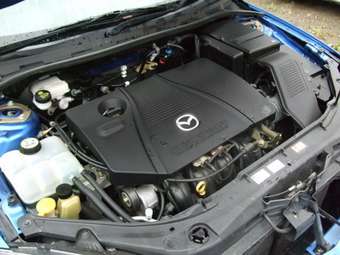 2003 Mazda Axela Photos
