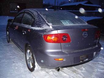 2003 Mazda Axela Pictures