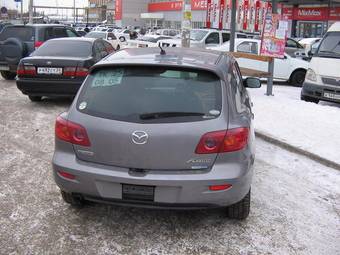 2003 Mazda Axela Pictures