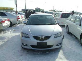 2003 Mazda Axela Photos