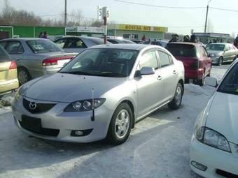 2003 Mazda Axela Pictures