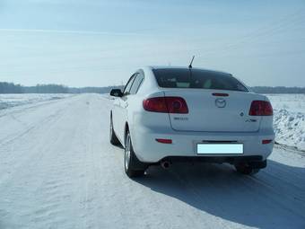 2003 Mazda Axela Photos