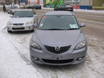 2003 Mazda Axela Pictures