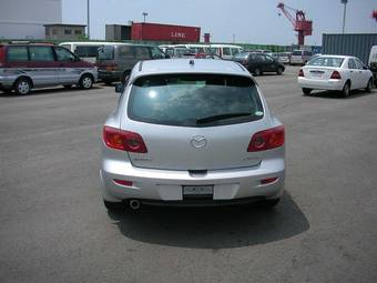 2003 Mazda Axela Images